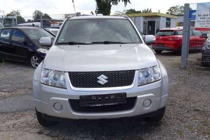 Suzuki Grand Vitara 229.444 km 4.490 &euro; Düsseldorf 40231