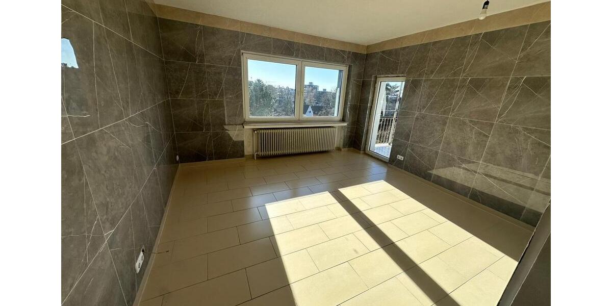 Dachgeschoßwohnung Solingen Wald - 4 Zimmer, 112 m&sup2;, 1.150&euro; | Angebot:25369360
