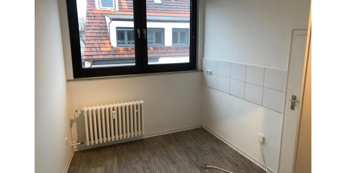 Dachgeschoßwohnung Heiligenhaus - 2 Zimmer, 67 m&sup2;, 650&euro; | Angebot:26395083