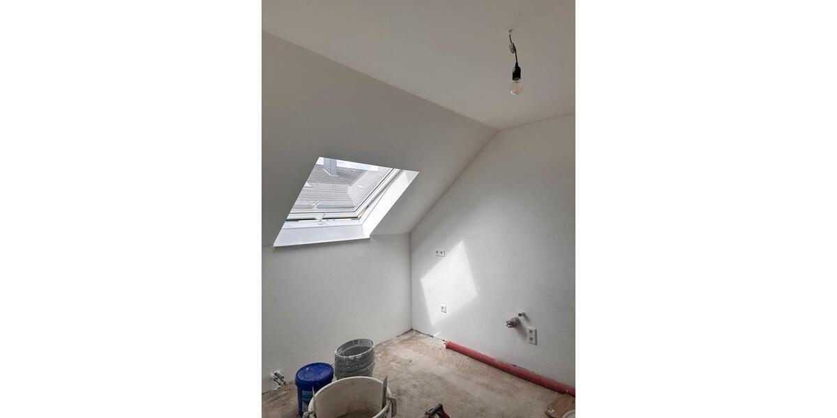 Dachgeschoßwohnung Solingen Wald - 4 Zimmer, 85 m&sup2;, 1.000&euro; | Angebot:27553159