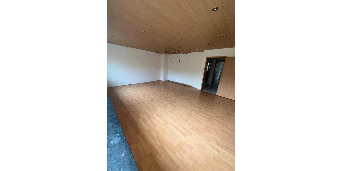 Etagenwohnung Duisburg Mittelmeiderich - 2.5 Zimmer, 70 m&sup2;, 119.500&euro; | Angebot:25995482