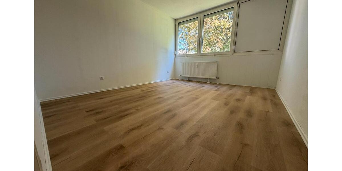 Erdgeschoßwohnung Dormagen - 4 Zimmer, 80 m&sup2;, 245.000&euro; | Angebot:27499353