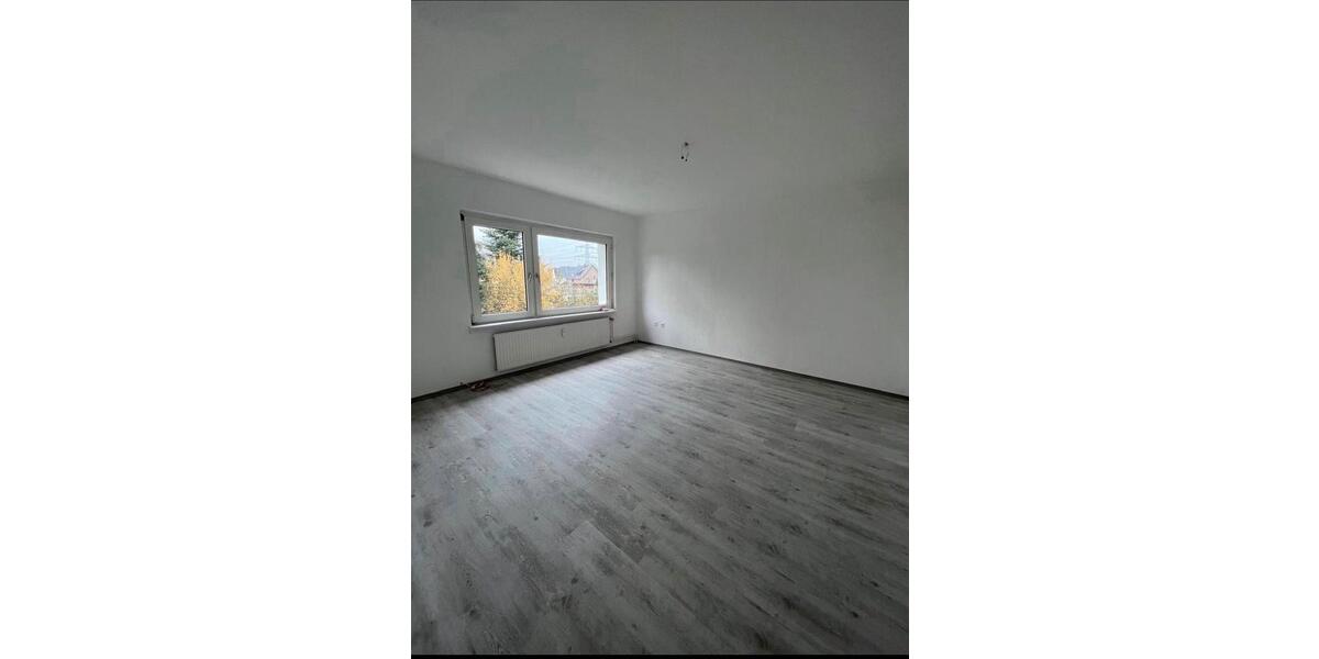 Dachgeschoßwohnung Duisburg Rheinhausen - 2.5 Zimmer, 56 m&sup2;, 690&euro; | Angebot:25173112