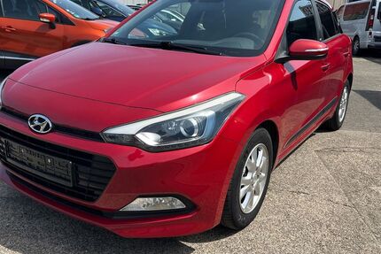 Hyundai i20 77.000 km 7.990 &euro; Neuss 41469