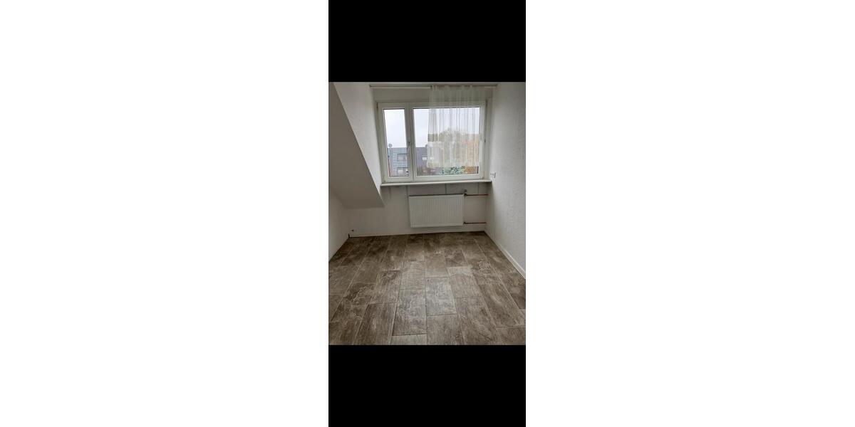 Etagenwohnung Duisburg Angerhausen - 3 Zimmer, 74 m&sup2;, 1.100&euro; | Angebot:27541371