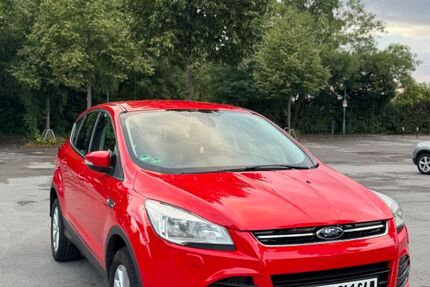 Ford Kuga 156.000 km 8.400 &euro; Duisburg 47228