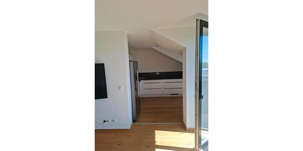 Dachgeschoßwohnung Neuss Allerheiligen - 2.5 Zimmer, 85 m&sup2;, 1.400&euro; | Angebot:26415665