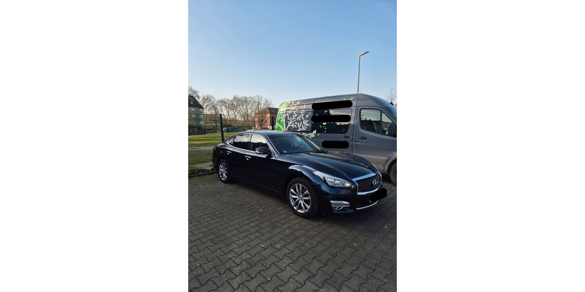 INFINITI Q70 271.750 km 12.999 &euro; Essen 45130