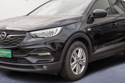 Opel Grandland (X) 89.975 km 14.666 &euro; Düsseldorf 40233