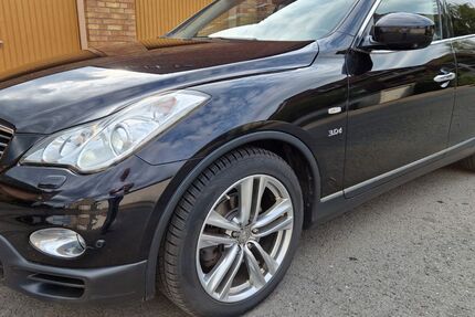 INFINITI QX50 180.000 km 10.999 &euro; Gelsenkirchen 45881