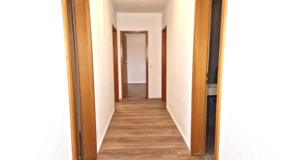 Etagenwohnung Bottrop Ebel - 8 Zimmer, 188 m&sup2;, 1.800&euro; | Angebot:26252928