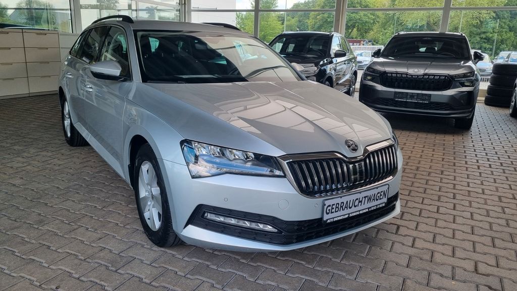 Skoda Superb 71.900 km 22.950 &euro; Duisburg 47167