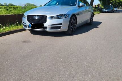 Jaguar XE 124.800 km 16.500 &euro; Duisburg 47249