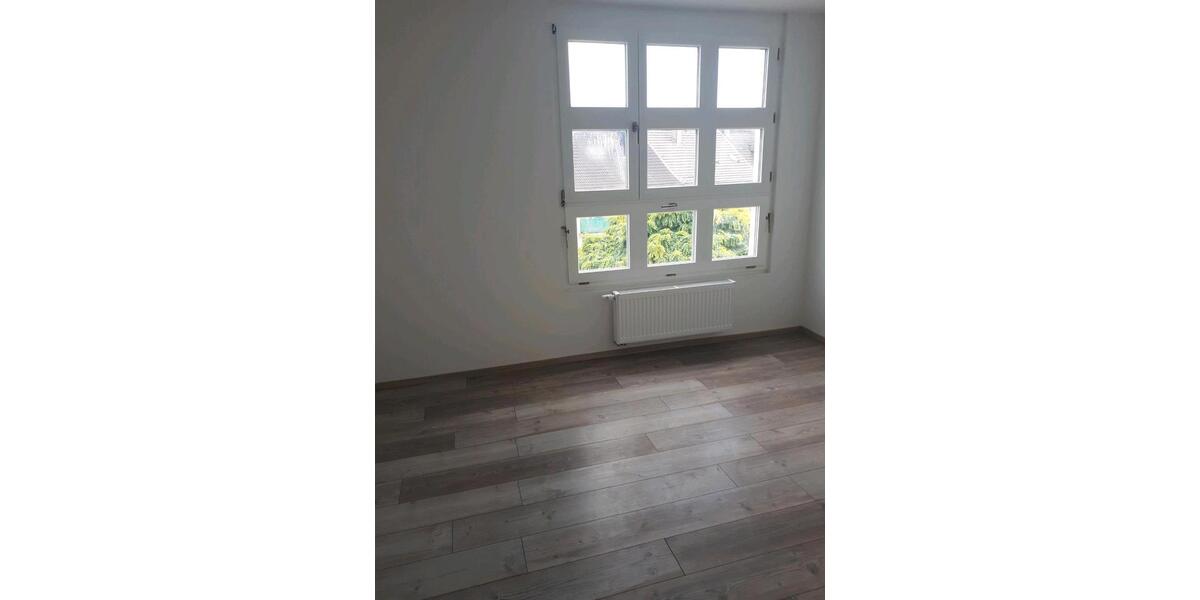 Etagenwohnung Solingen - 2 Zimmer, 56 m&sup2;, 830&euro; | Angebot:25641518