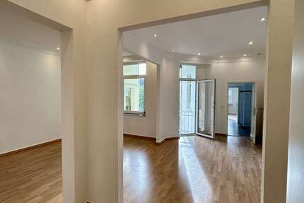 Wohnung Neuss - 3 Zimmer, 80 m&sup2;, 950&euro; | Angebot:26434588