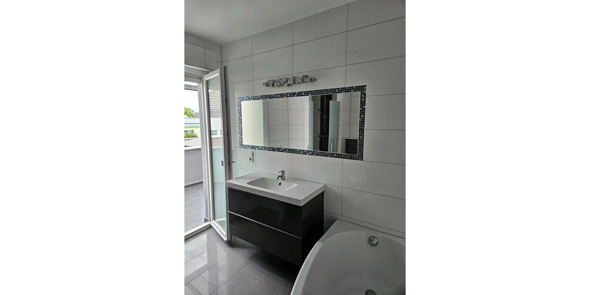 Etagenwohnung Dormagen Broich - 6 Zimmer, 139 m&sup2;, 580.000&euro; | Angebot:27450759