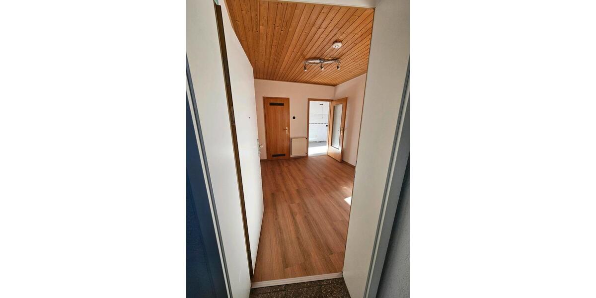 Etagenwohnung Wuppertal Barmen - 2 Zimmer, 64 m&sup2;, 600&euro; | Angebot:25541350