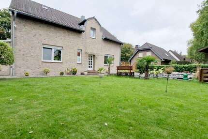 Haus Oberhausen Biefang - 7 Zimmer, 176 m&sup2;, 595.000&euro; | Angebot:25571005