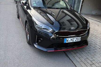 Kia pro ceed / ProCeed 92.000 km 19.999 &euro; Wuppertal 42283