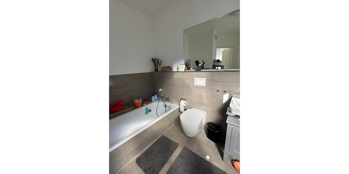 Etagenwohnung Düsseldorf Pempelfort - 4.5 Zimmer, 127 m&sup2;, 1.800&euro; | Angebot:25209200