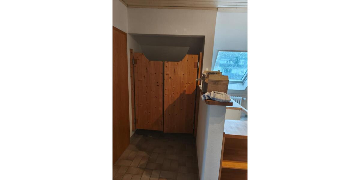 Dachgeschoßwohnung Neuss Holzheim - 3 Zimmer, 75 m&sup2;, 850&euro; | Angebot:25942582