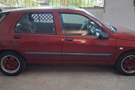 Renault Clio 147.810 km 2.500 &euro; Hattingen 45527