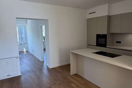 Wohnung LANGENFELD - 2 Zimmer, 85 m&sup2;, 1.250&euro; | Angebot:26608265