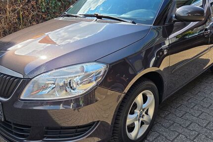 Skoda Roomster 203.521 km 2.750 &euro; Oberhausen 46149