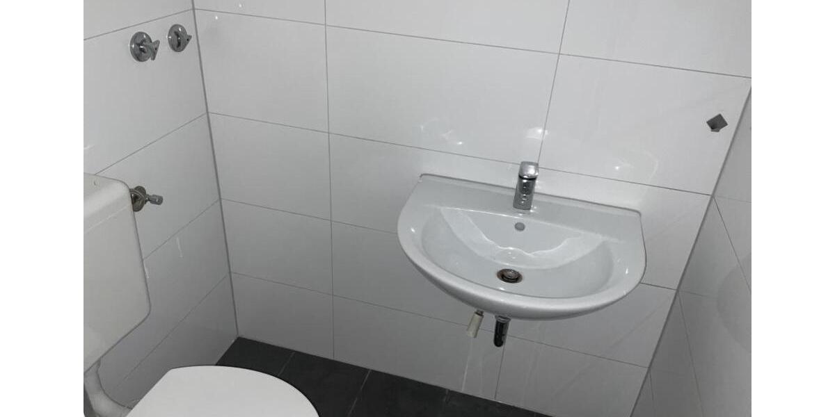 Erdgeschoßwohnung Duisburg Ruhrort - 3 Zimmer, 82 m&sup2;, 579&euro; | Angebot:26427129