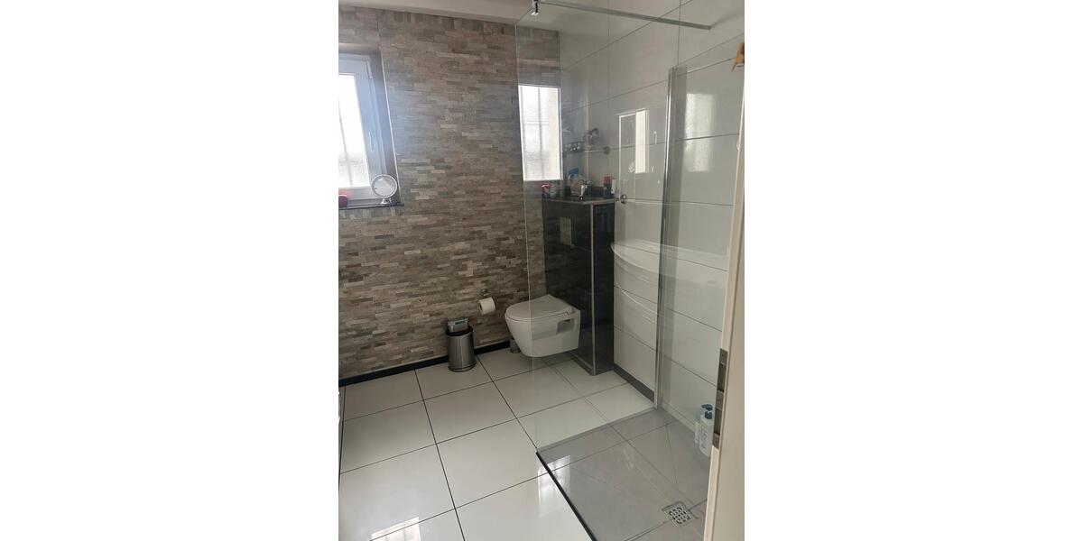 Einfamilienhaus Duisburg Hochheide - 3 Zimmer, 106 m&sup2;, 1.750&euro; | Angebot:25151782