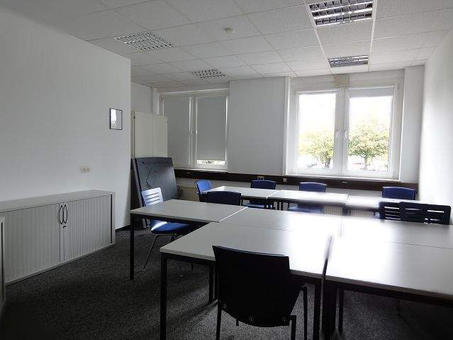 Gewerbeobjekt Krefeld Kempener Feld/Baakeshof - 1 Zimmer, 520 m&sup2;, 5.500&euro; | Angebot:25726399