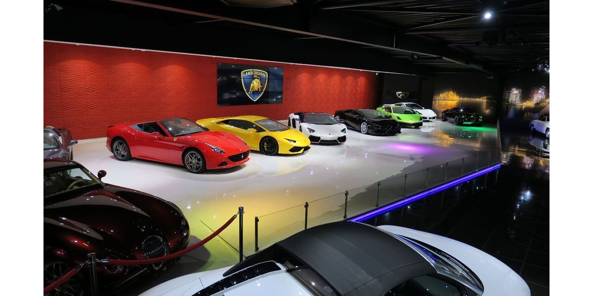 Land Rover Defender 61.884 km 82.980 &euro; Dormagen 41541