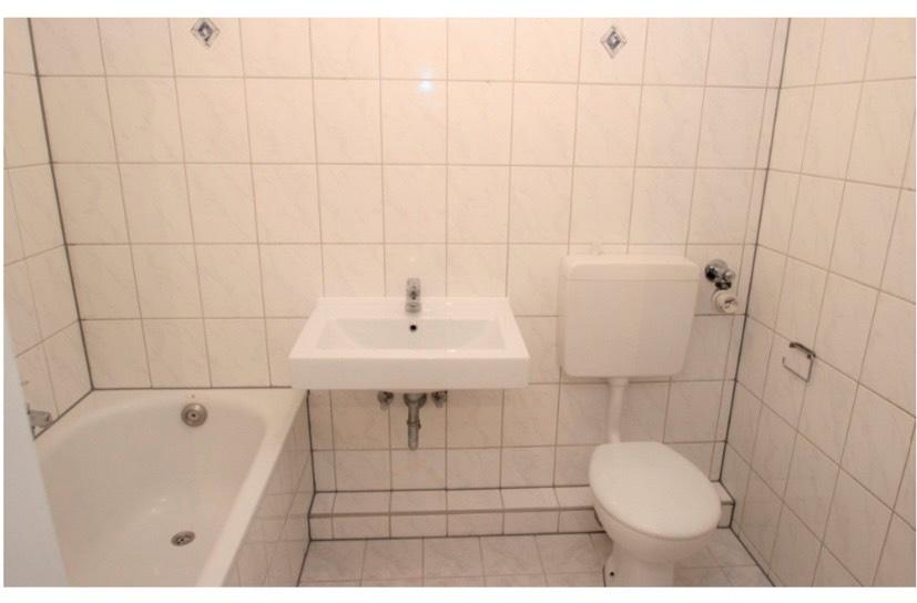 Etagenwohnung Neuss - 3 Zimmer, 70 m&sup2;, 245.000&euro; | Angebot:27191744