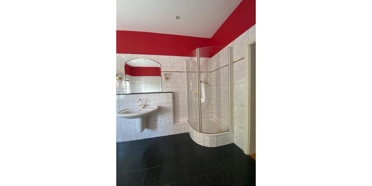 Etagenwohnung Wuppertal Cronenberg - 2 Zimmer, 70 m&sup2;, 720&euro; | Angebot:25300148