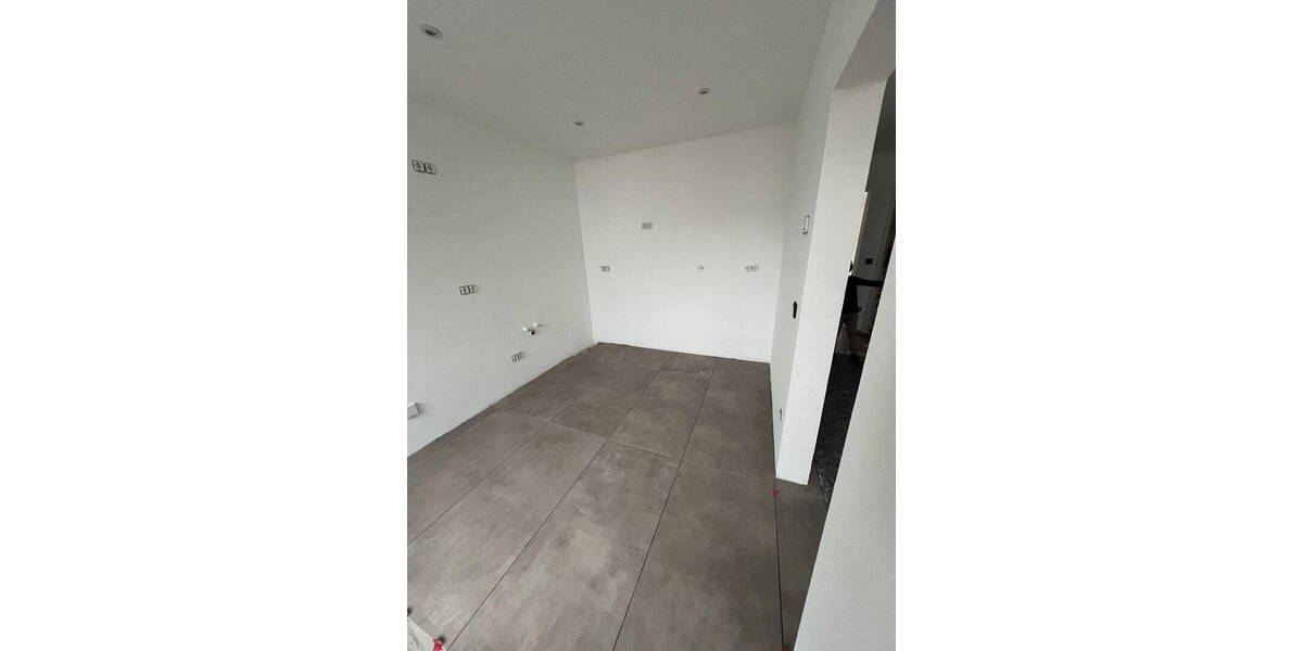 Reihenendhaus Moers Hochstraß - 4 Zimmer, 105 m&sup2;, 1.480&euro; | Angebot:26607336