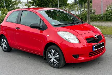 Toyota Yaris 154.500 km 2.490 &euro; Neuss 41460