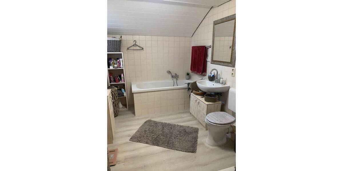 Reihenmittelhaus Langenfeld (Rheinland) Berghausen - 5 Zimmer, 142 m&sup2;, 600.000&euro; | Angebot:25675245