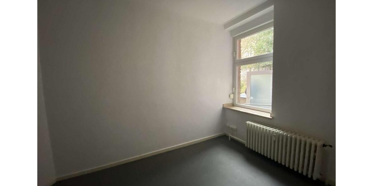 Erdgeschoßwohnung Essen Stadtkern - 2 Zimmer, 33 m&sup2;, 330&euro; | Angebot:25824334