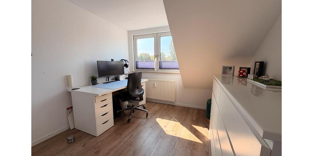 Dachgeschoßwohnung Duisburg Huckingen - 3 Zimmer, 70 m&sup2;, 230.000&euro; | Angebot:27213800