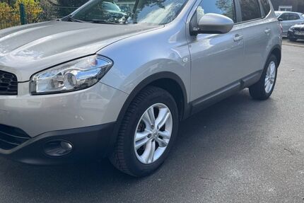 Nissan Qashqai+2 126.584 km 7.100 &euro; Gelsenkirchen 45888