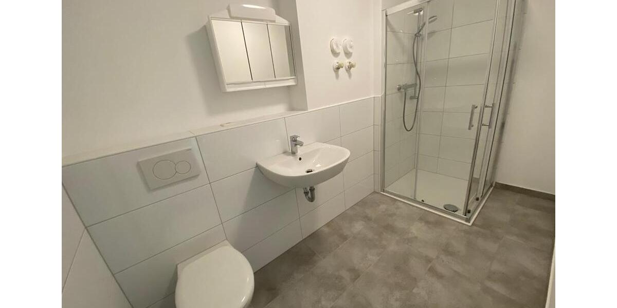 Etagenwohnung Essen Stadtbezirk VI - 1 Zimmer, 71 m&sup2;, 400&euro; | Angebot:27550530