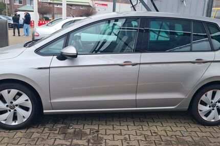 VW Golf Sportsvan 158.500 km 8.850 &euro; Essen 45307
