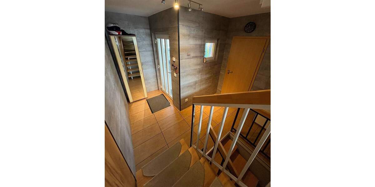 Reihenmittelhaus Solingen Höhscheid - 5 Zimmer, 138 m&sup2;, 450.000&euro; | Angebot:25773568