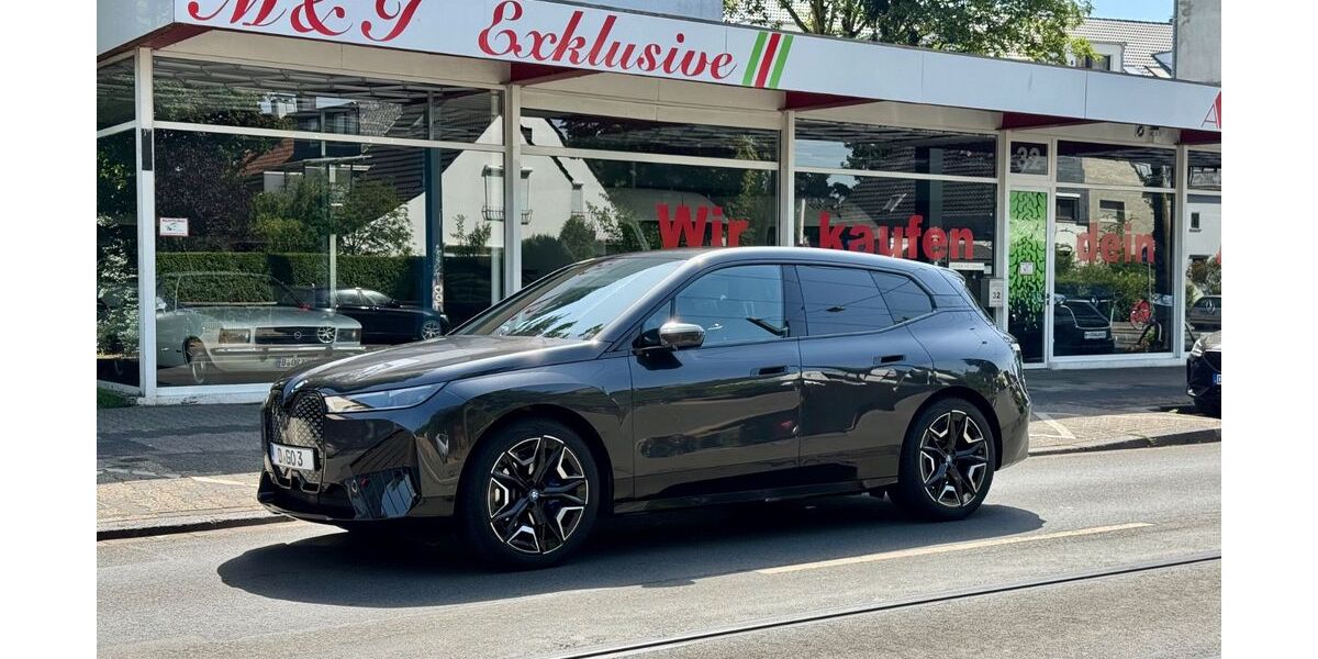 BMW iX 31.200 km 44.500 &euro; Düsseldorf (Unterrath) 40468