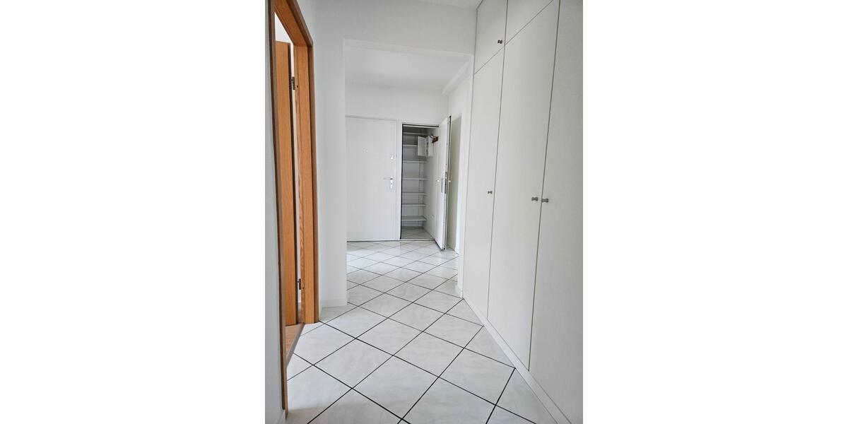 Etagenwohnung Düsseldorf Niederkassel - 3.5 Zimmer, 85 m&sup2;, 450.000&euro; | Angebot:27531555