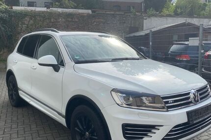 VW Touareg 138.587 km 23.000 &euro; Solingen 42655