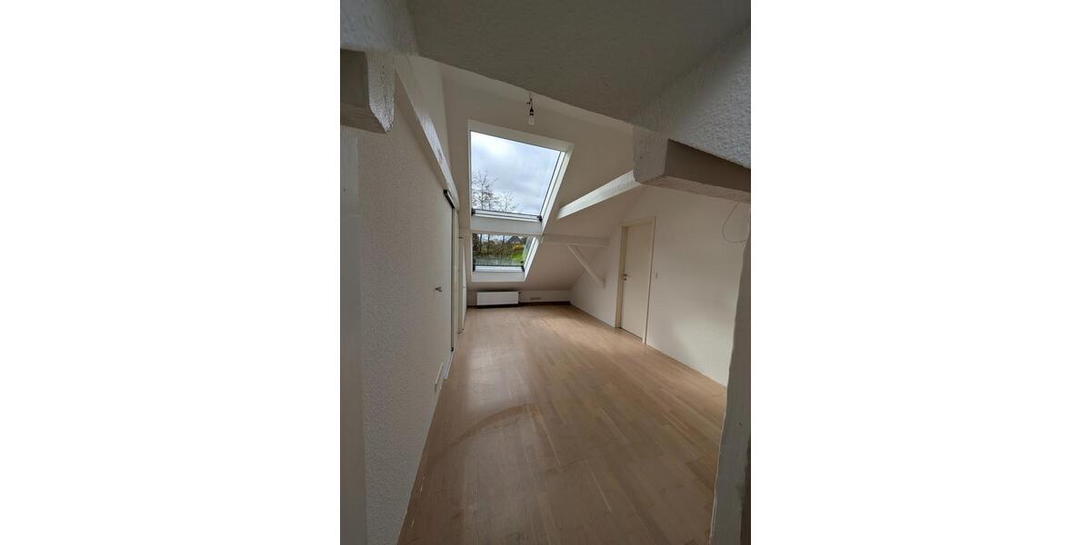 Maisonettenwohnung Wuppertal Gemarkung Nächstebreck - 2 Zimmer, 120 m&sup2;, 1.200&euro; | Angebot:25959347