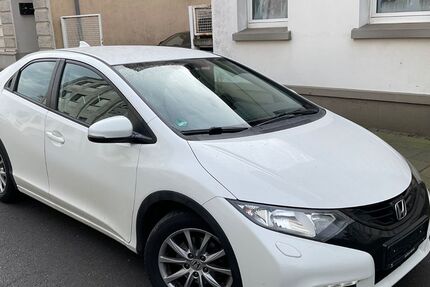 Honda Civic 119.586 km 8.400 &euro; Solingen 42719