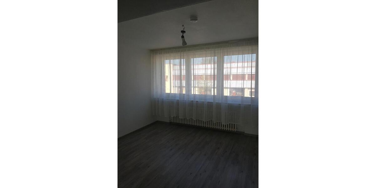 Etagenwohnung Solingen Wald - 3 Zimmer, 83 m&sup2;, 800&euro; | Angebot:25429103