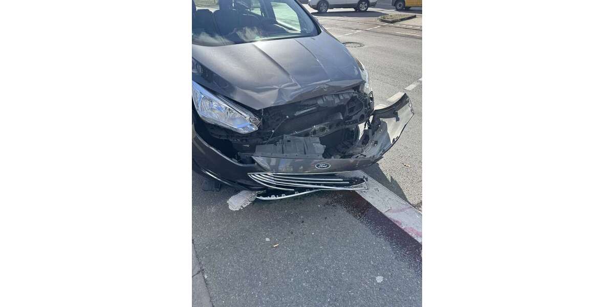 Ford C-Max 103.000 km 3.999 &euro; Gelsenkirchen 45899